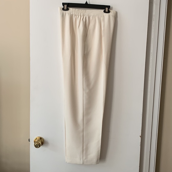 Vintage MODIANO formal pan in ivory. - Picture 4 of 10